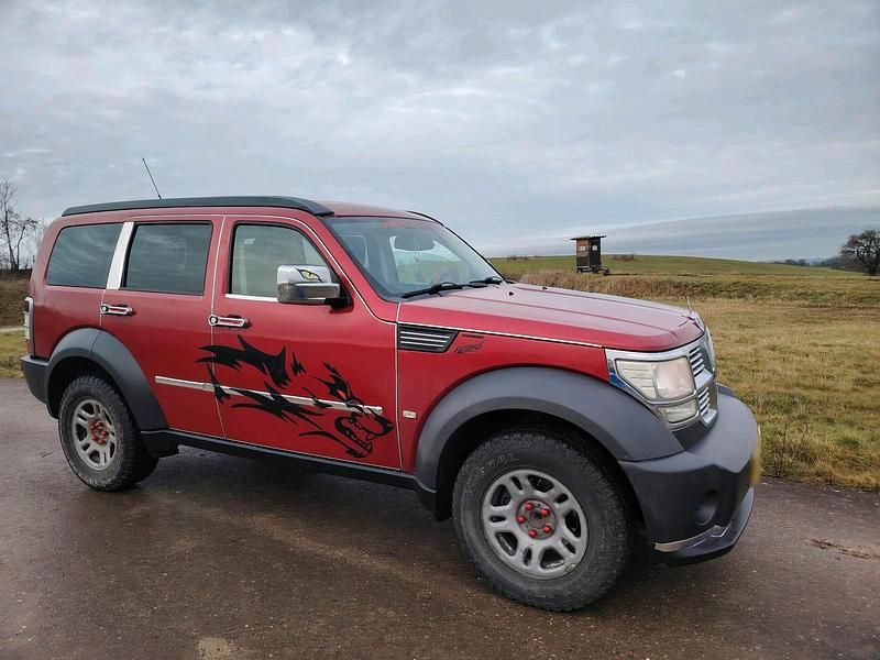 Gebraucht Dodge Nitro 177 PS (130 kW) 2008 Rot SUV