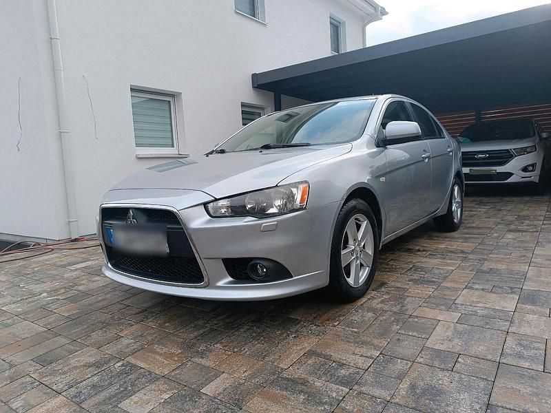 Silber Gebraucht 2010 Mitsubishi Lancer Limousine | 3.790 € (Guter Preis) - Bild 1/4