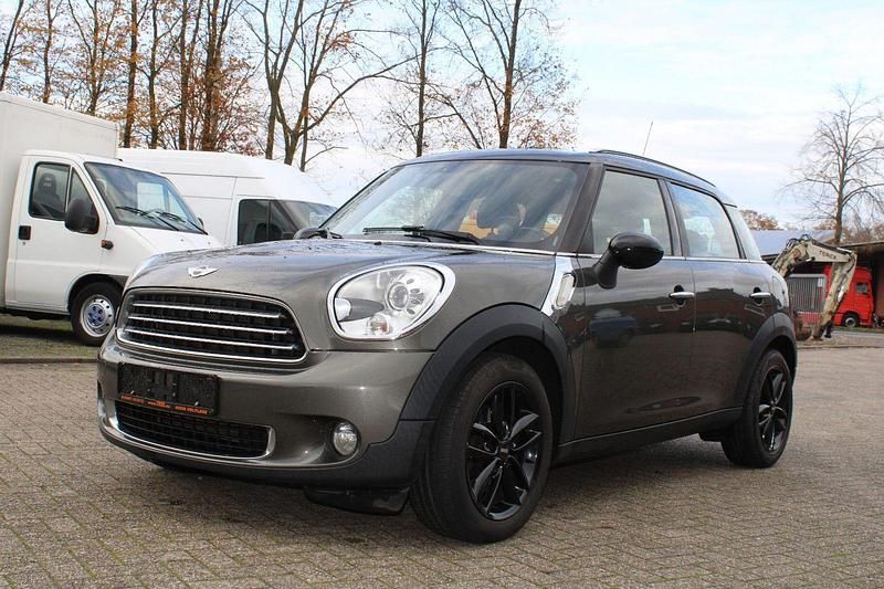 Grau Gebraucht 2010 Mini Cooper D Countryman SUV | 8.200 € (Guter Preis) - Bild 1/4