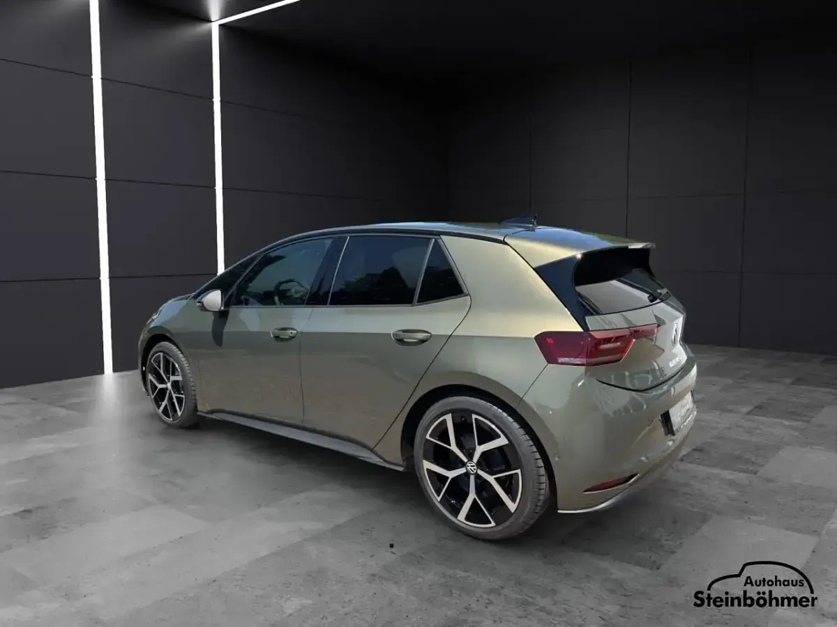 Gebraucht VW ID.3 IQ Drive 139 kW (190 PS) 2026 Dark olivine green (grün) Kleinwagen