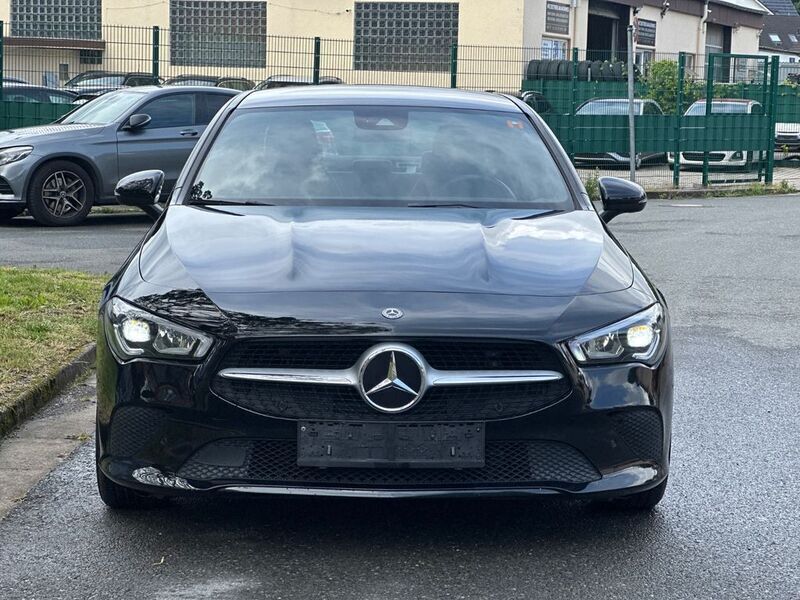 Schwarz Gebraucht 2019 Mercedes CLA180 Limousine | 18.999 € (Fairer Preis) - Bild 1/4