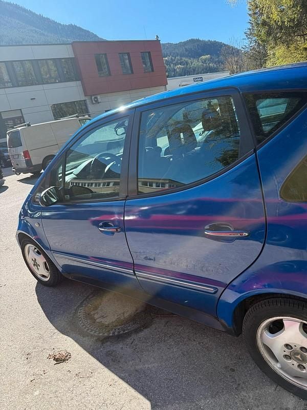 Gebraucht Mercedes A160 110 PS (80 kW) 2001 Blau Kleinwagen