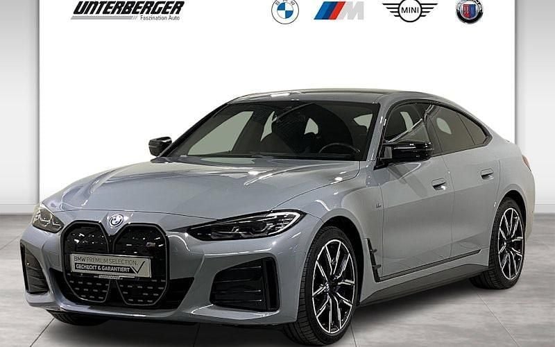 Grau Gebraucht 2024 BMW i4 Shadowline Limousine | 52.890 € (Guter Preis) - Bild 1/4