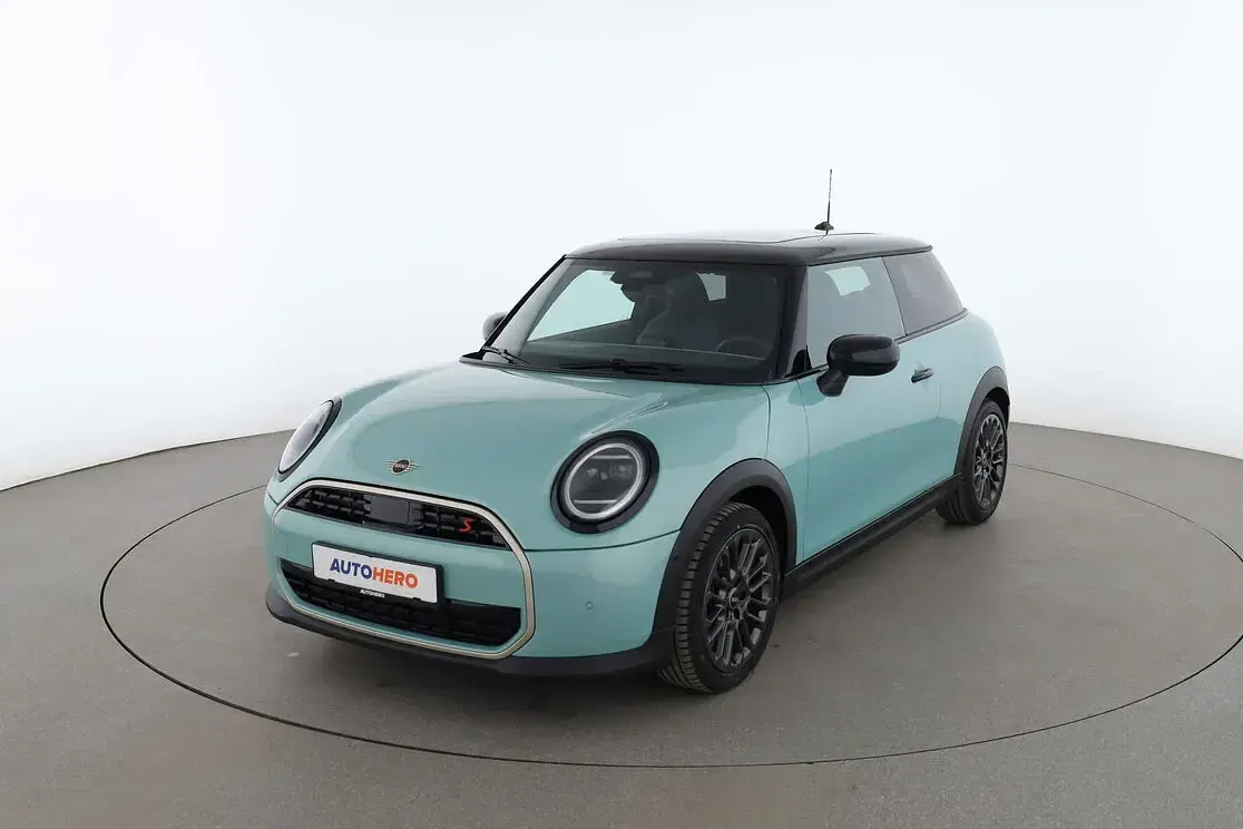 Gebraucht Mini Cooper S Favoured 204 PS (150 kW) 2025 Kleinwagen
