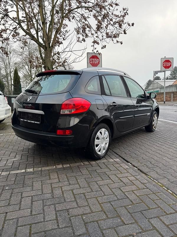 Gebraucht Renault Clio GrandTour 101 PS (74 kW) 2010 Schwarz Kombi