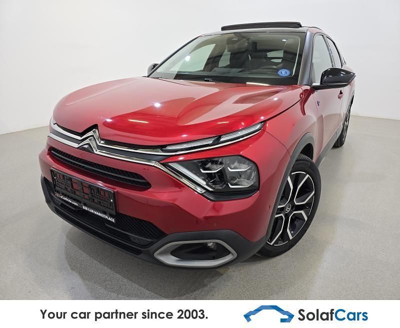 Rot Gebraucht 2021 Citroën e-C4 Shine SUV | 17.666 € (Fairer Preis) - Bild 1/4