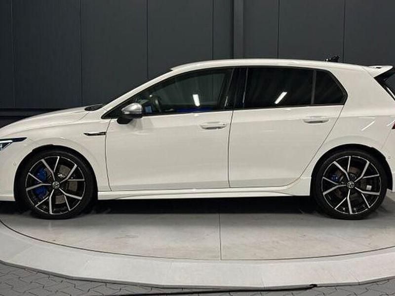 Gebraucht VW Golf VIII IQ Drive 333 PS (244 kW) 2024 Weiß Limousine