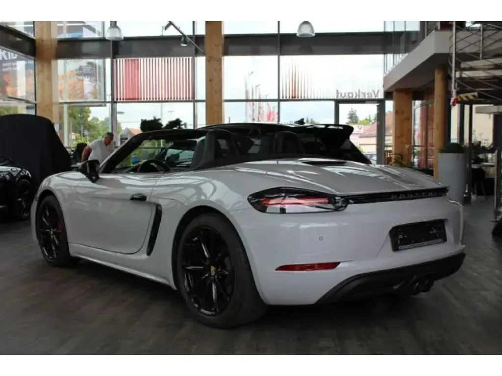 Gebraucht Porsche Boxster 299 PS (219 kW) 2018 Tiefschwarz (metallic) Cabrio