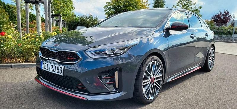 Grau Gebraucht 2020 Kia ProCeed Kleinwagen | 22.499 € (Fairer Preis) - Bild 1/4