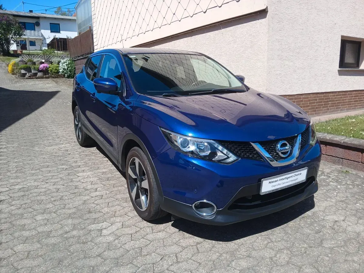 Gebraucht Nissan Qashqai 360º 131 PS (96 kW) 2015 Ink blue metallic SUV