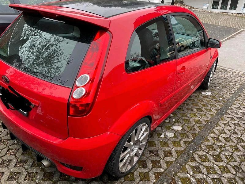 Gebraucht Ford Fiesta Limited 150 PS (110 kW) 2007 Rot Kleinwagen