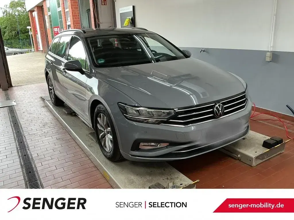 Gebraucht VW Passat Business 150 PS (110 kW) 2023 Kombi