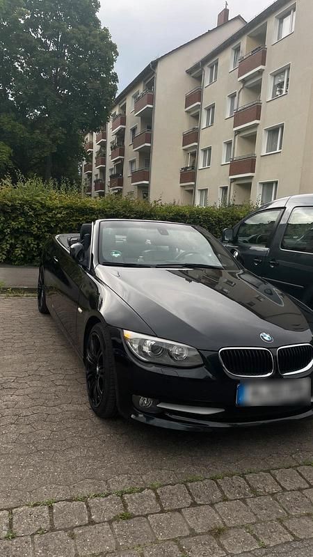 Schwarz Gebraucht 2011 BMW 320 Cabriolet Cabrio | 7.500 € (Fairer Preis) - Bild 1/4