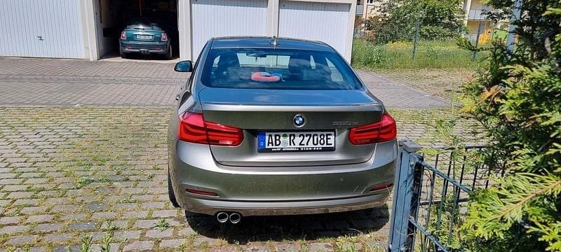 Gebraucht BMW 330e iPerformance 252 PS (185 kW) 2016 Grau Limousine