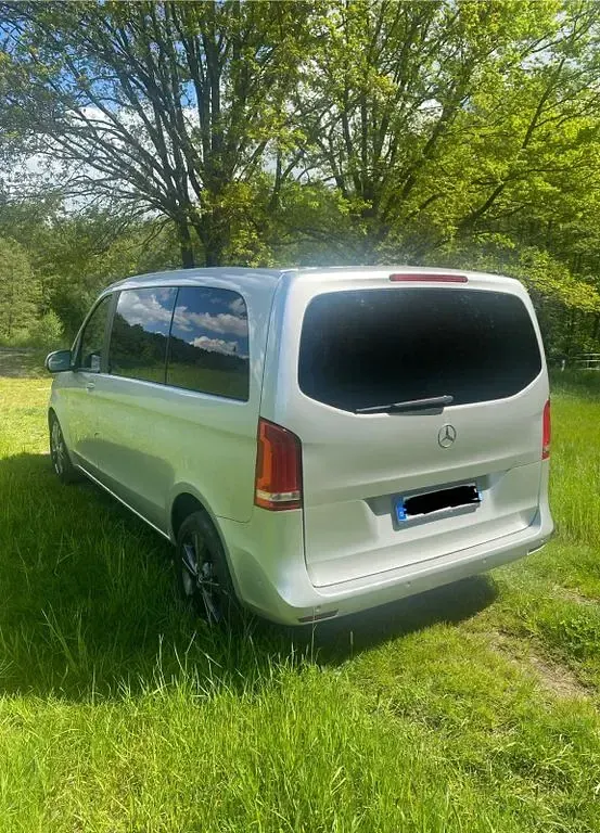 Gebraucht Mercedes V250 Avantgarde 190 PS (139 kW) 2018 Silber Van / Kleinbus