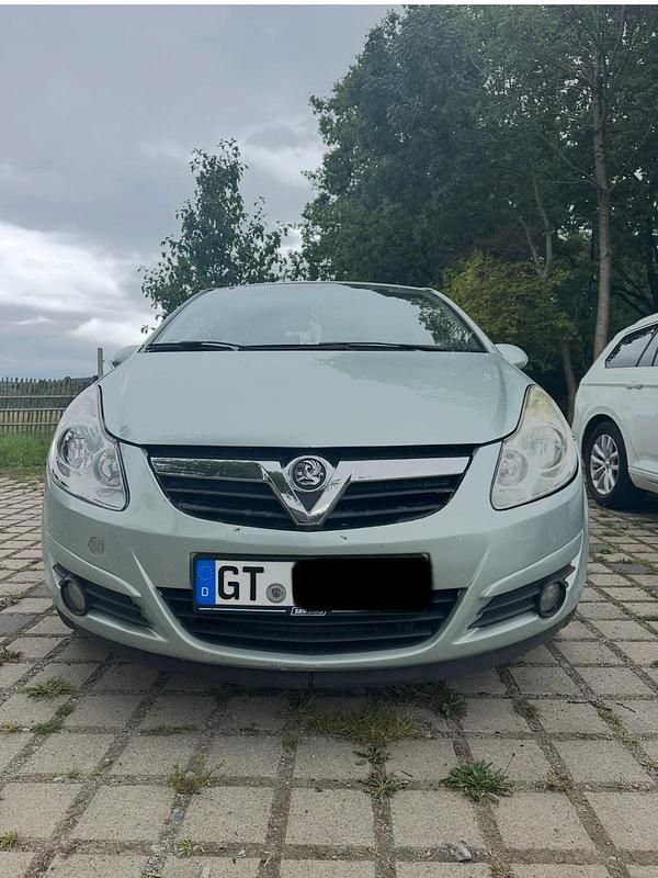 Grün Gebraucht 2008 Opel Corsa Kleinwagen | 1.800 € - Bild 1/4
