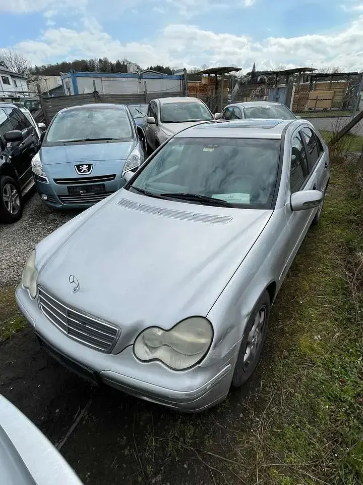 Gebraucht Mercedes C200 Classic 116 PS (85 kW) 2002 Other Limousine