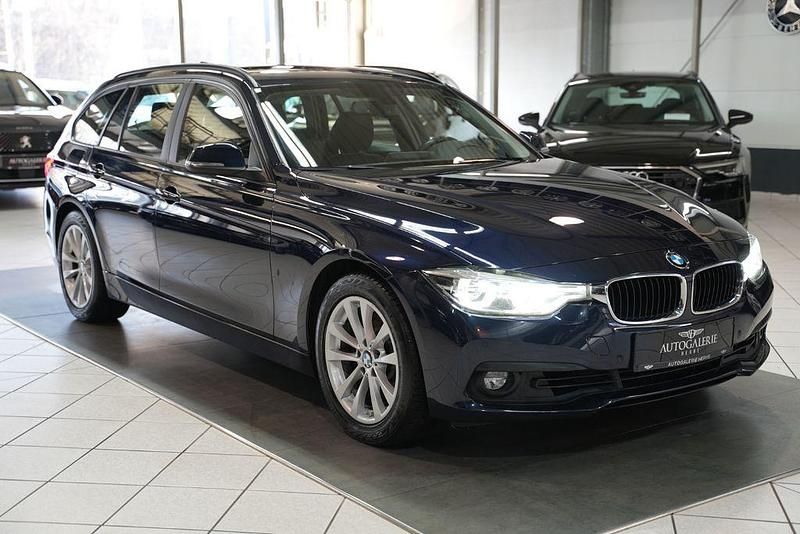Gebraucht BMW 330 Advantage 252 PS (185 kW) 2016 Blau Kombi