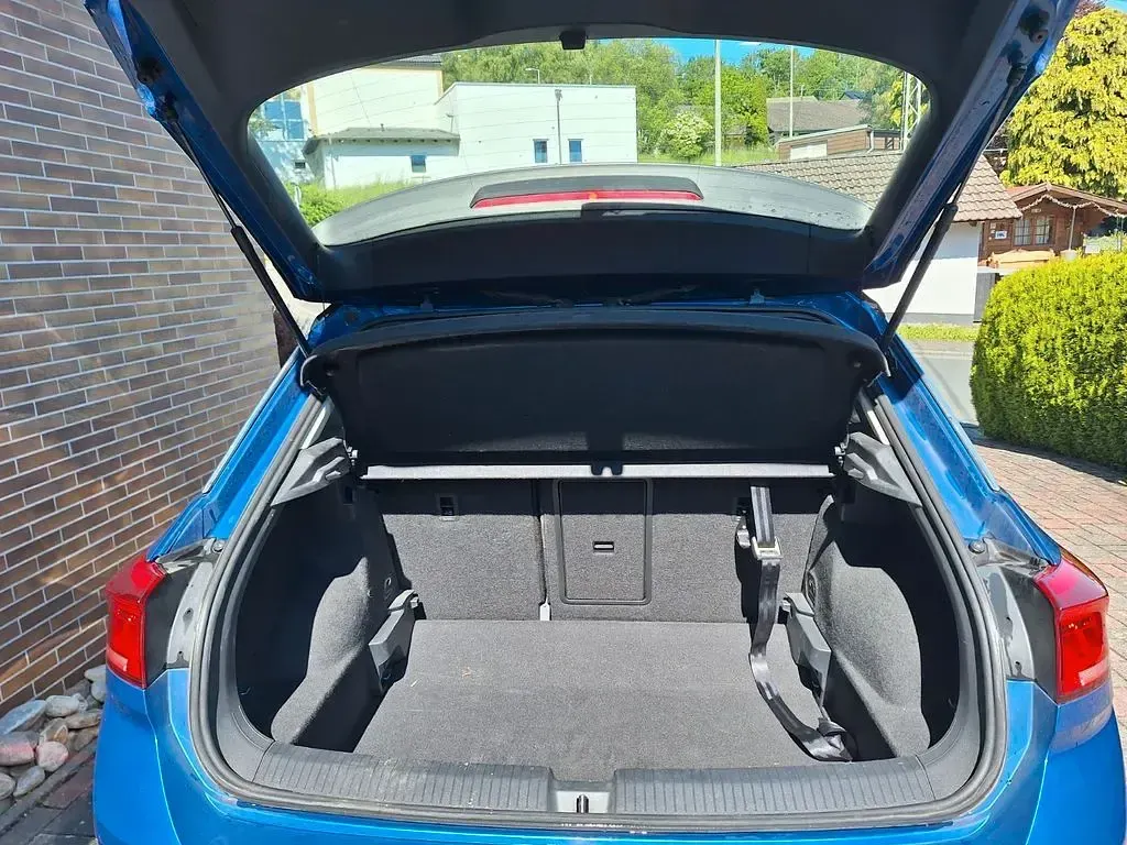 Używany VW T-Roc Style 150 KM (110 kW) 2018 Niebieski SUV