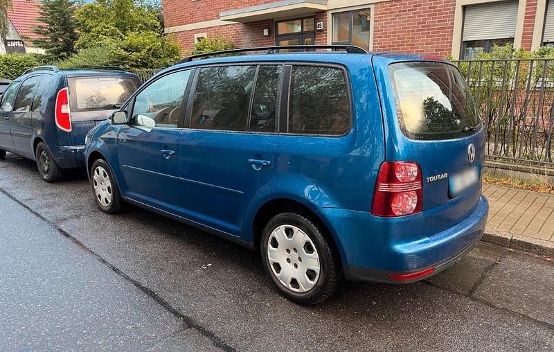 Gebraucht VW Touran 140 PS (102 kW) 2007 Blau Van / Kleinbus