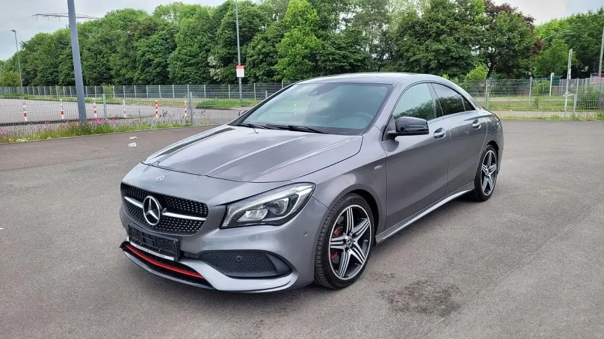 Gebraucht Mercedes CLA250 AMG line 218 PS (160 kW) 2018 Grau Coupé
