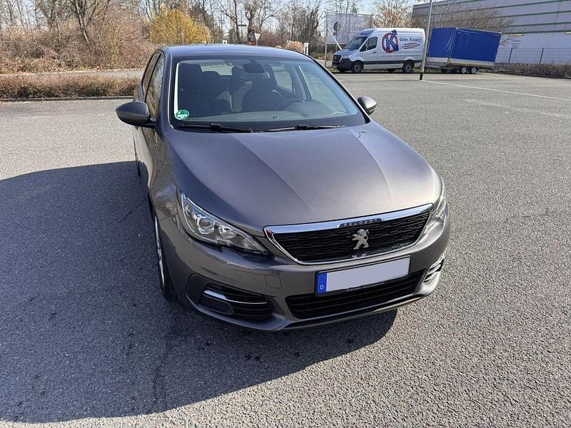 Gebraucht Peugeot 308 Active 131 PS (96 kW) 2020 Grau Limousine