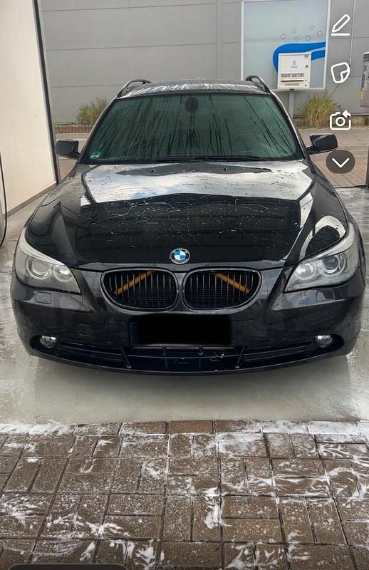 Gebraucht BMW 523 177 PS (130 kW) 2005 Schwarz Kombi
