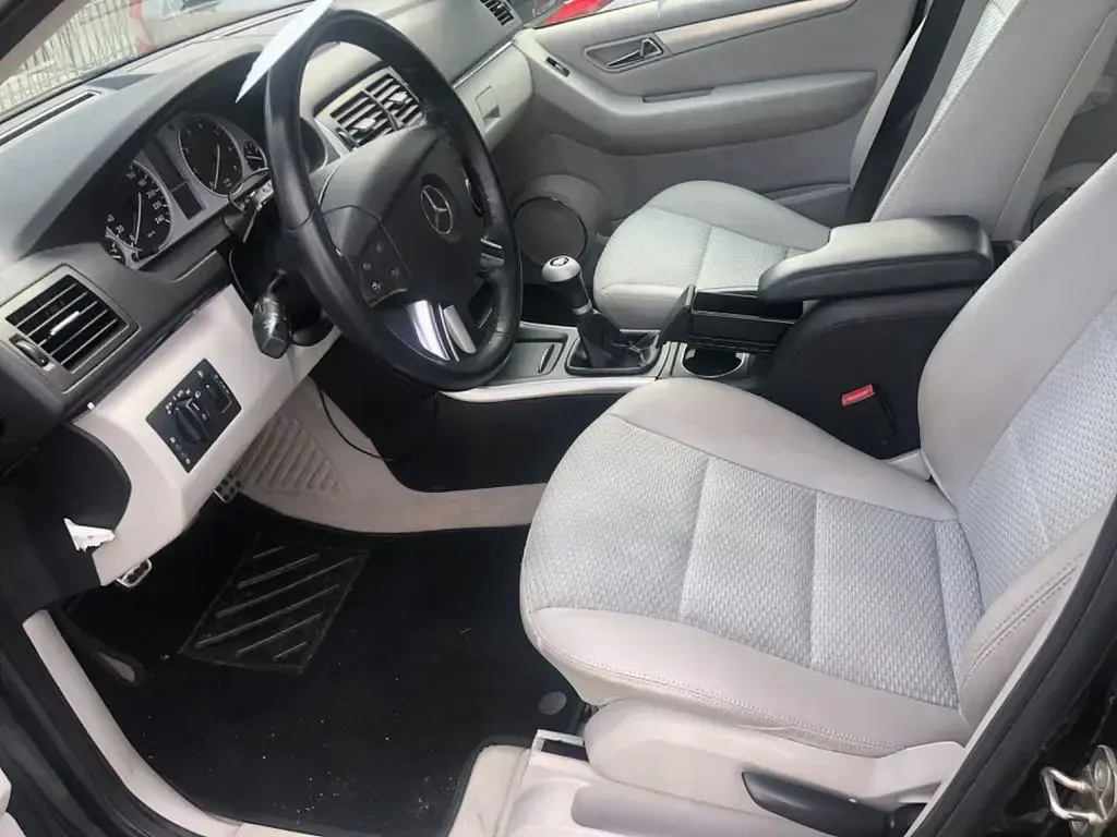 Gebraucht Mercedes B150 95 PS (69 kW) 2008 Schwarz Van / Kleinbus