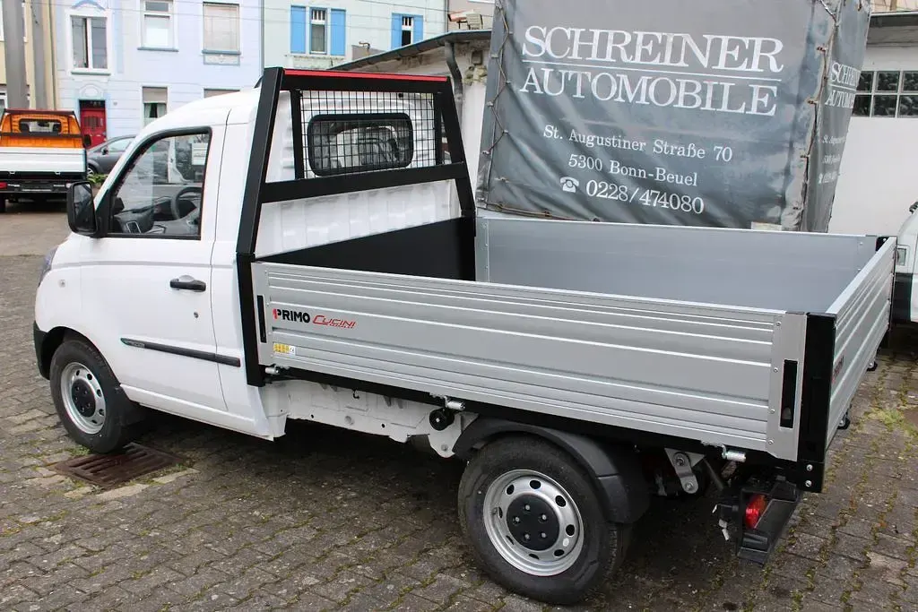 Neu Piaggio Porter 106 PS (77 kW) 2025 Weiß SUV