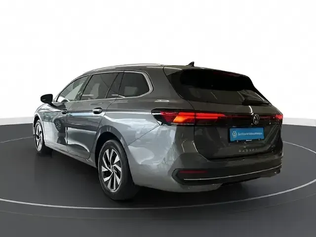 Gebraucht VW Passat Business 150 PS (110 kW) 2024 Grau Kombi
