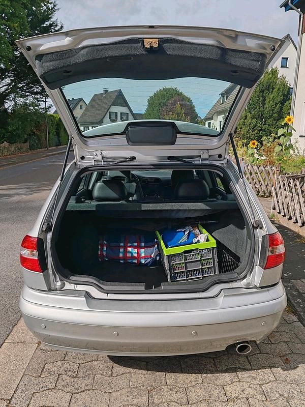 Gebraucht Volvo V40 125 PS (91 kW) 2005 Silber Kombi