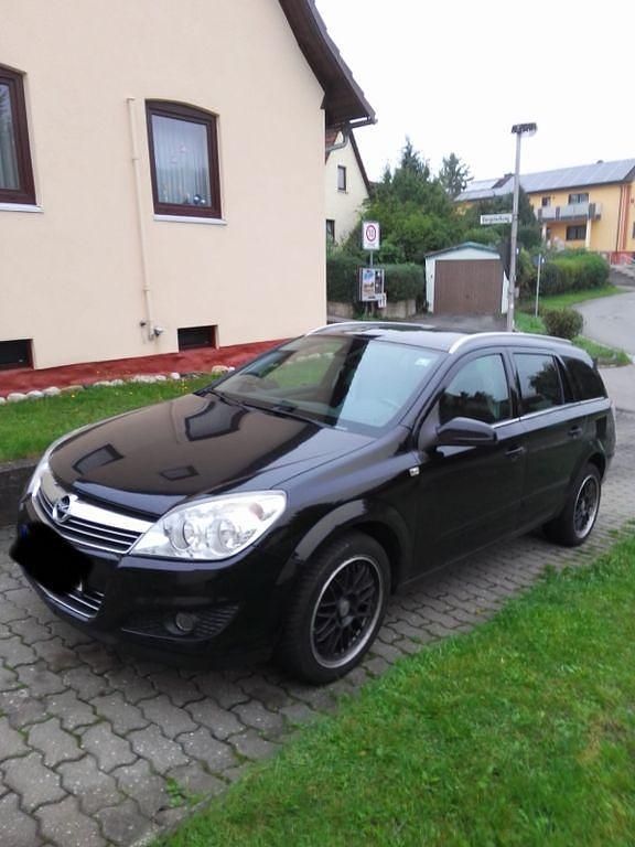 Schwarz Gebraucht 2008 Opel Astra Edition Kombi | 2.200 € (Fairer Preis) - Bild 1/4