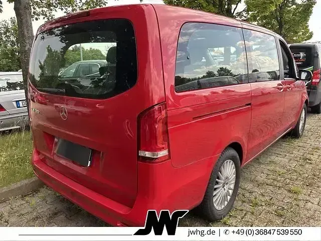 Gebraucht Mercedes EQV300 150 kW (204 PS) 2022 Jupiterrot Van / Kleinbus
