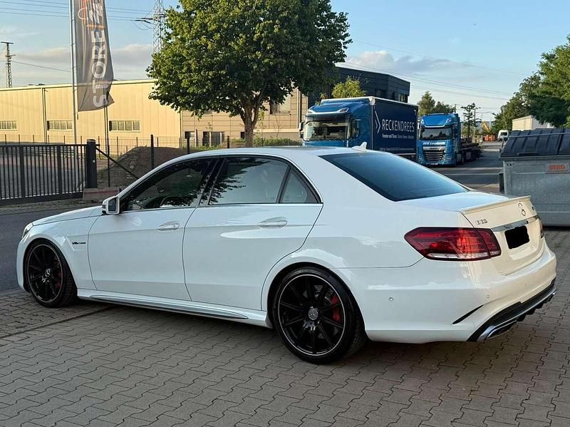 Gebraucht Mercedes E63 AMG AMG 585 PS (430 kW) 2013 Weiß Limousine