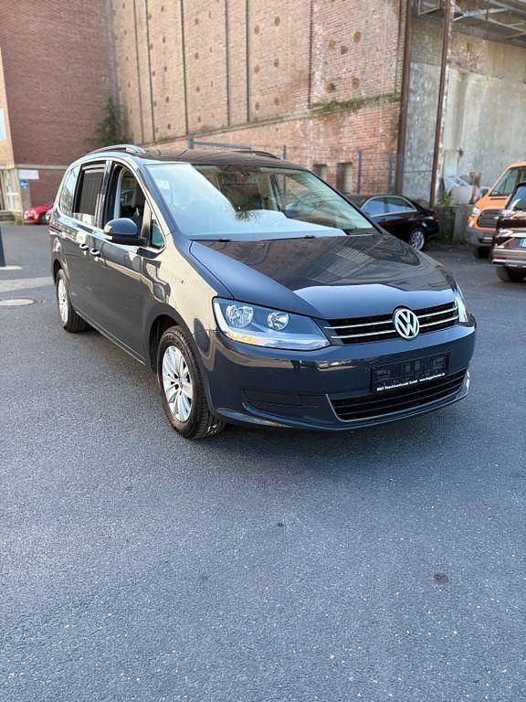 Gebraucht VW Sharan 140 PS (102 kW) 2011 Grau Van / Kleinbus