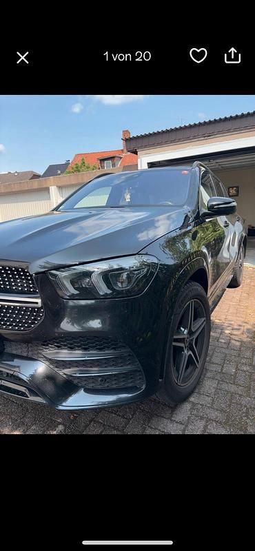 Schwarz Gebraucht 2020 Mercedes GLE300 SUV | 42.000 € - Bild 1/4