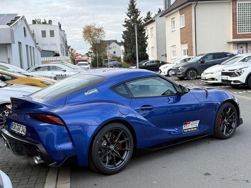 Neu Toyota Supra 340 PS (250 kW) 2025 Blau Coupé