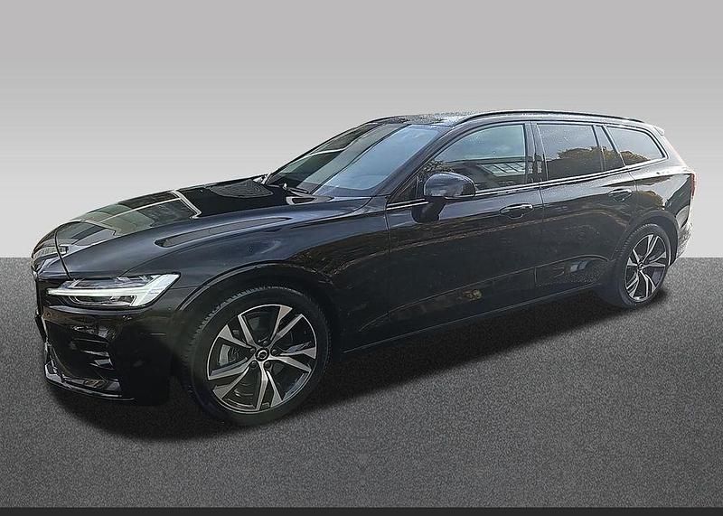 Gebraucht Volvo V60 Plus 197 PS (144 kW) 2025 Schwarz Kombi