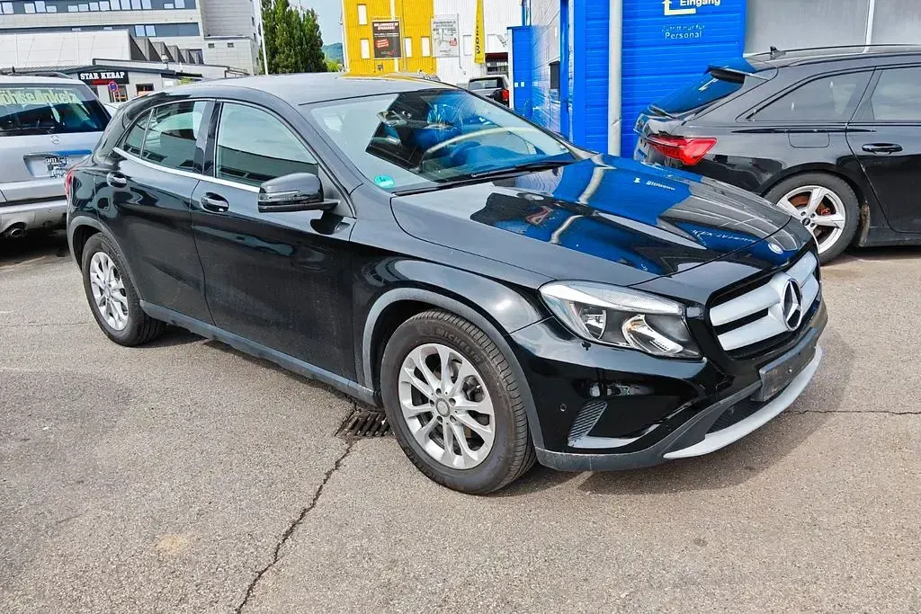 Gebraucht Mercedes GLA200 136 PS (100 kW) 2014 Schwarz SUV