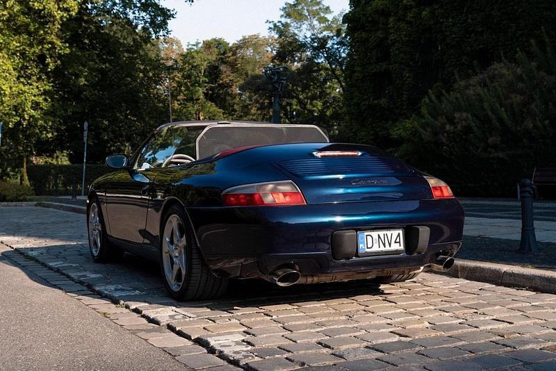 Gebraucht Porsche 996 300 PS (220 kW) 2000 Blau Cabrio