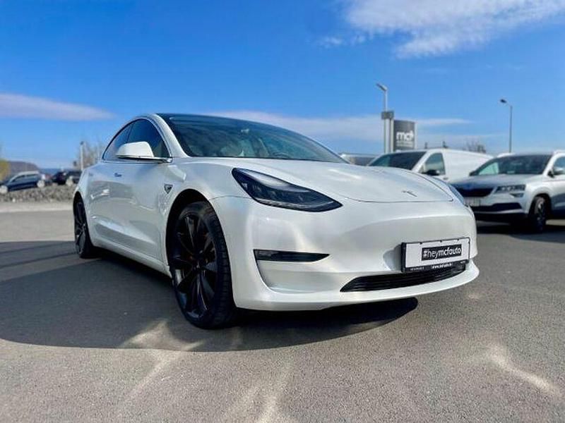 Gebraucht Tesla Model 3 Performance 377 kW (513 PS) 2020 Pearl whitelackierung Limousine