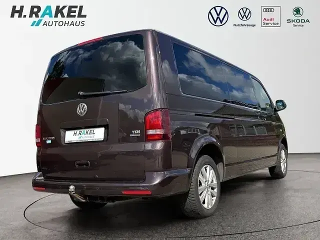 Używany VW Multivan Comfortline 179 KM (131 kW) 2013 Brązowy Minivan