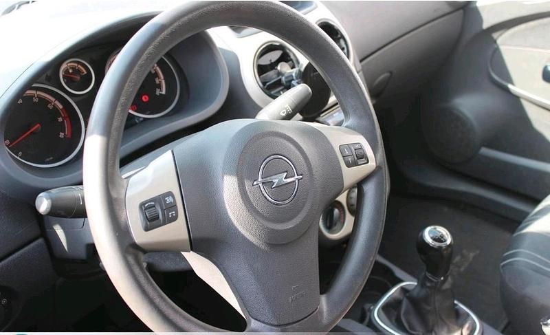 Gebraucht Opel Corsa 80 PS (58 kW) 2009 Kleinwagen