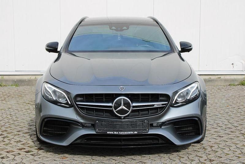 Gebraucht Mercedes E63S AMG AMG 612 PS (450 kW) 2019 Grau Limousine