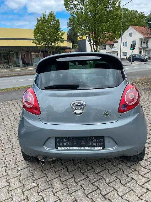 Gebraucht Ford Ka Titanium 69 PS (50 kW) 2015 Grau