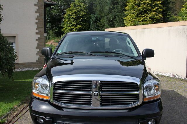 Schwarz metallic Gebraucht 2006 Dodge Ram Abholung | 21.000 € - Bild 1/4