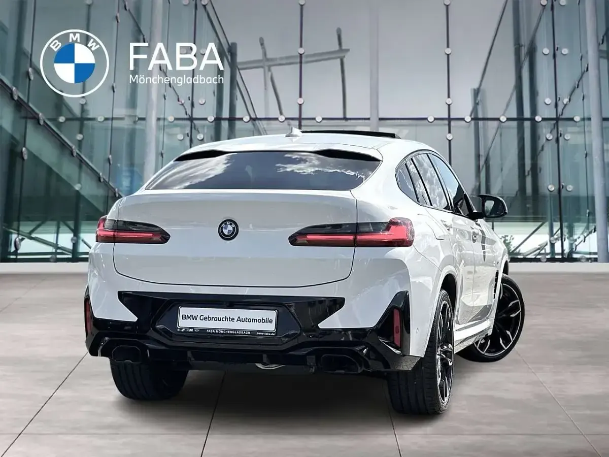 Gebraucht BMW X4 M M Sport 360 PS (264 kW) 2023 Alpinweiß uni SUV