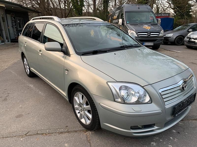 Gebraucht Toyota Avensis 177 PS (130 kW) 2006 Grün Kombi