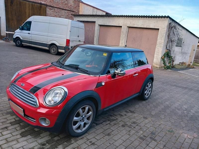 Gebraucht Mini Cooper 122 PS (89 kW) 2010 Rot Kleinwagen