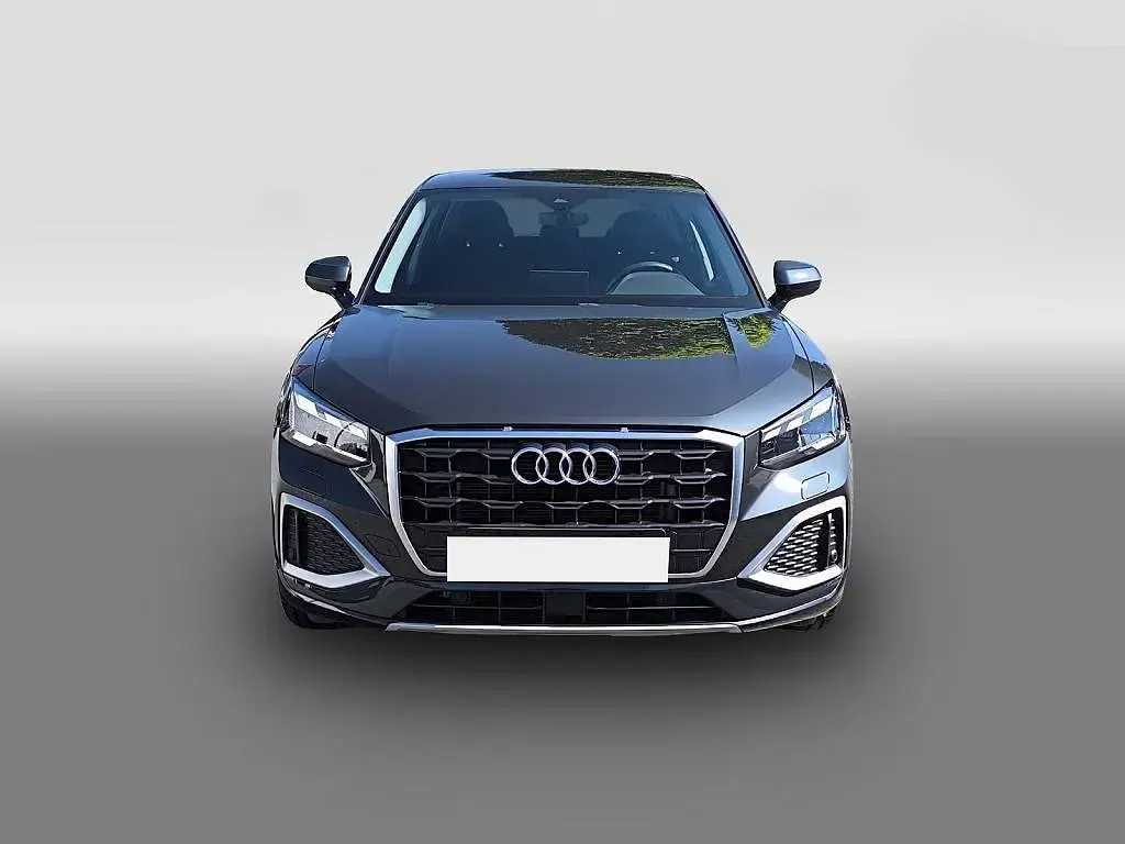 Używany Audi Q2 Advanced 150 KM (110 kW) 2023 Szary SUV